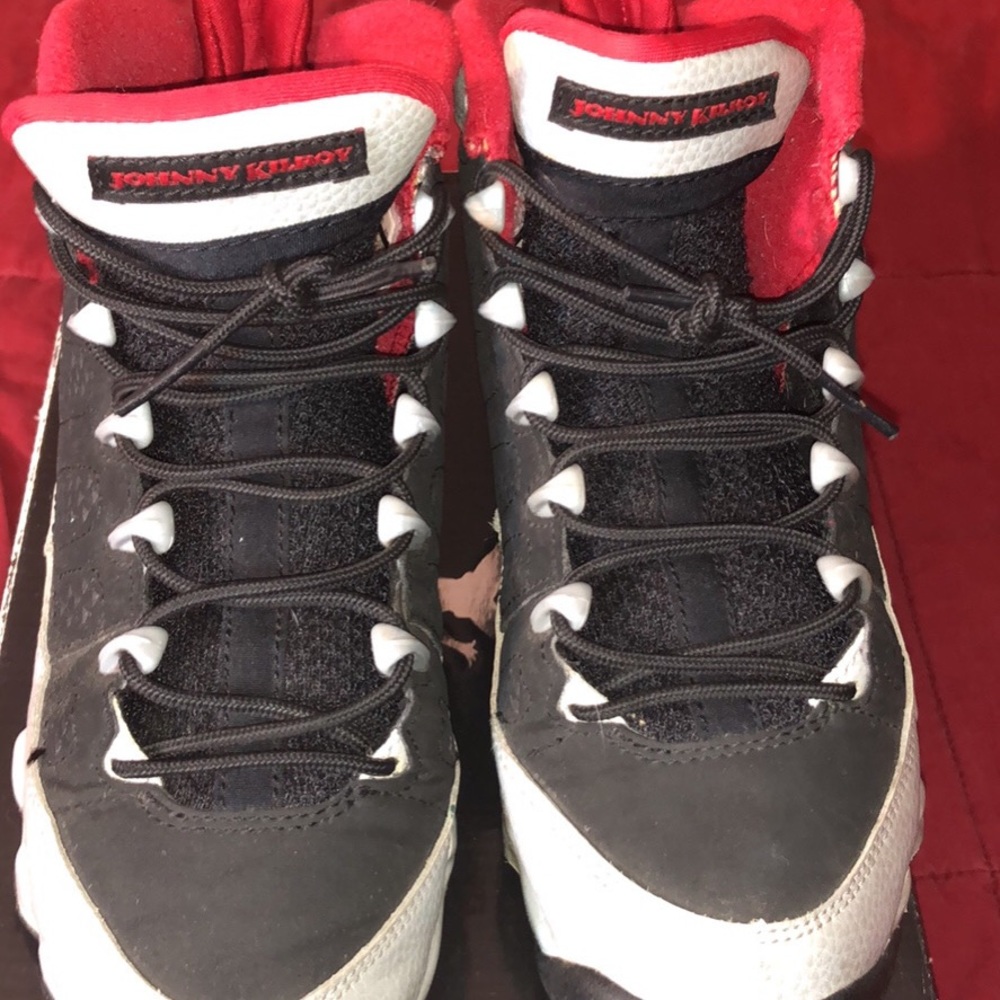 Air jordan 9 “kilroy” size 4.5y